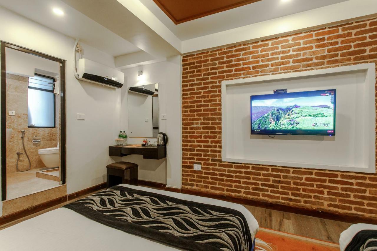 Hotel Shreesu Kathmandu Esterno foto