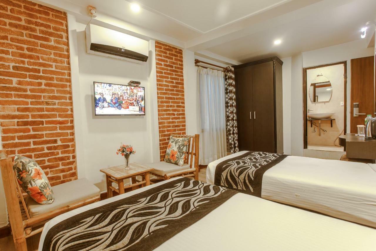 Hotel Shreesu Kathmandu Esterno foto