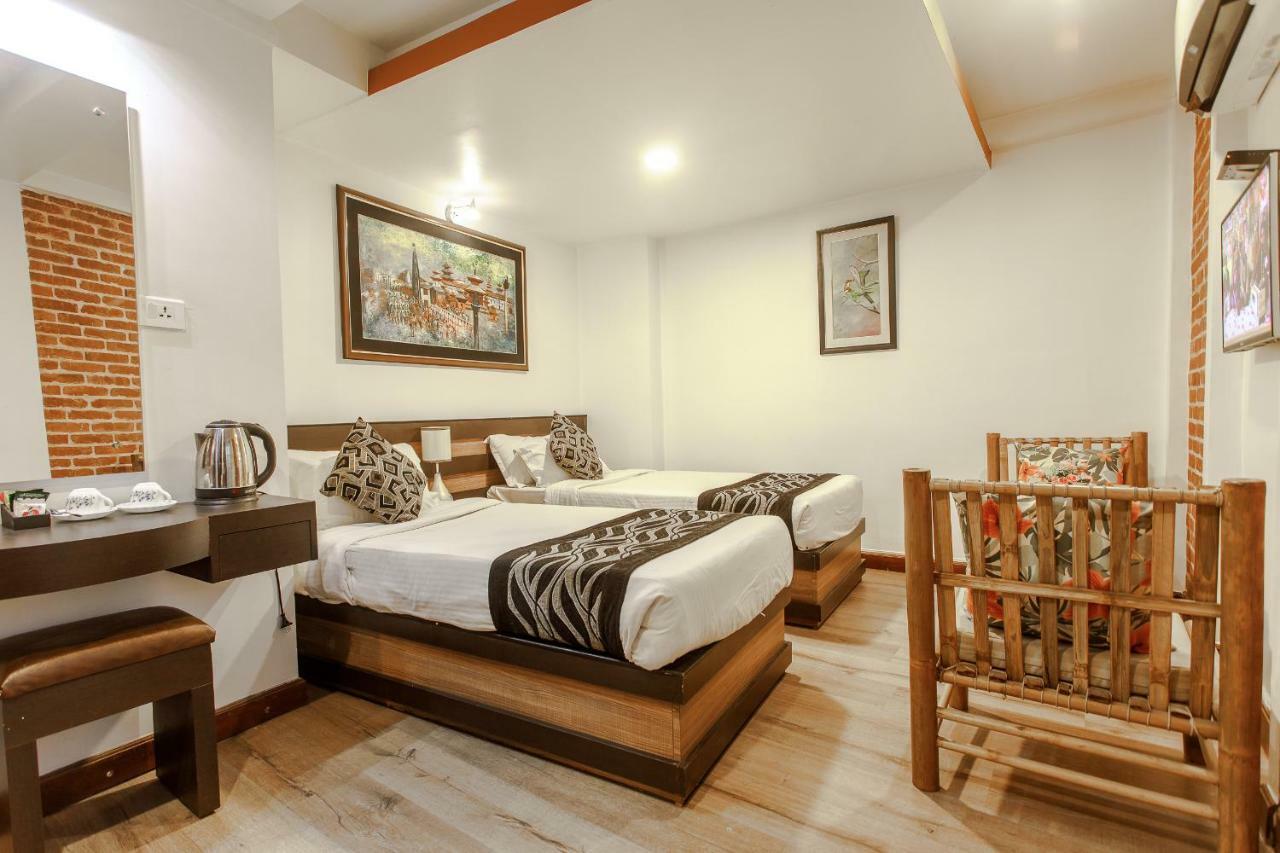 Hotel Shreesu Kathmandu Esterno foto