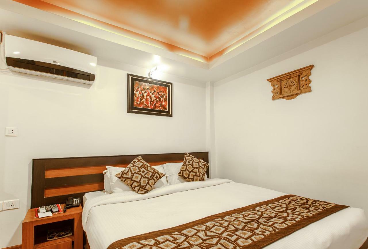 Hotel Shreesu Kathmandu Esterno foto